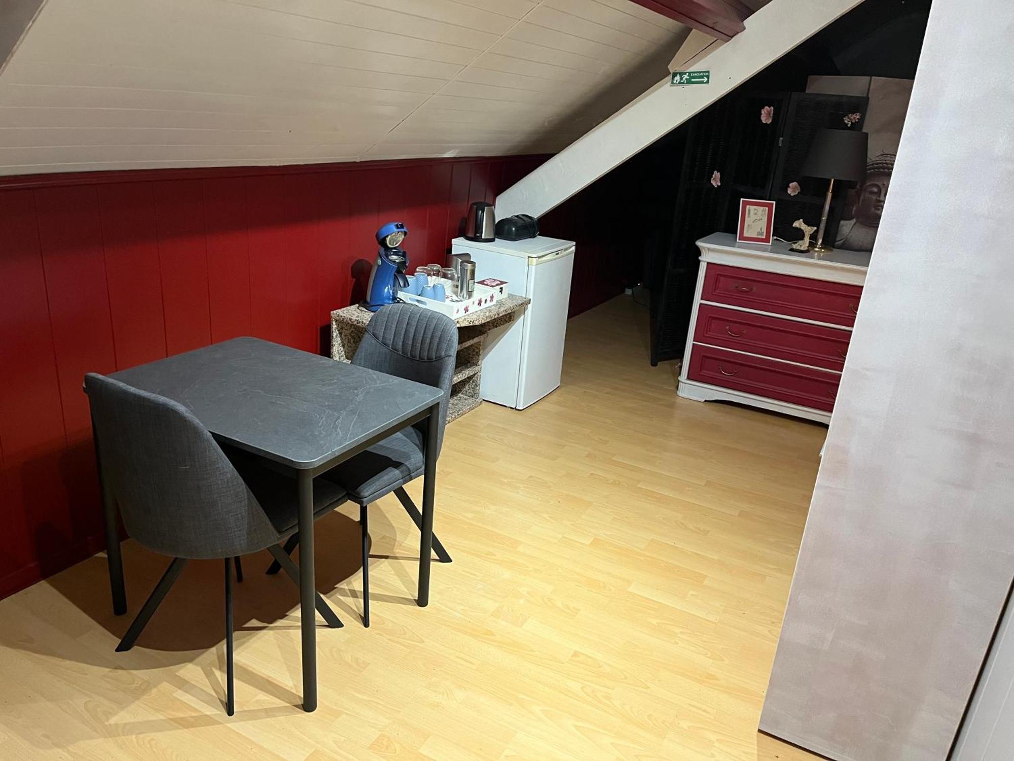 Hotel Lauralys à Mons Extérieur photo